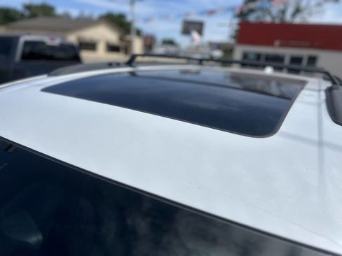 Used 2018 Chrysler Pacifica Touring-L Plus FWD image 39