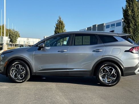 Used 2023 Kia Sportage LX image 7