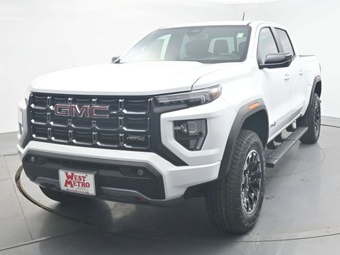New 2026 GMC Canyon AT4 image 2