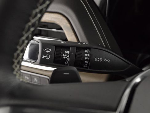 Used 2025 GMC Yukon XL Denali Ultimate image 34