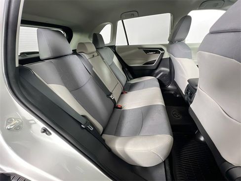 Used 2021 Toyota RAV4 XLE image 26