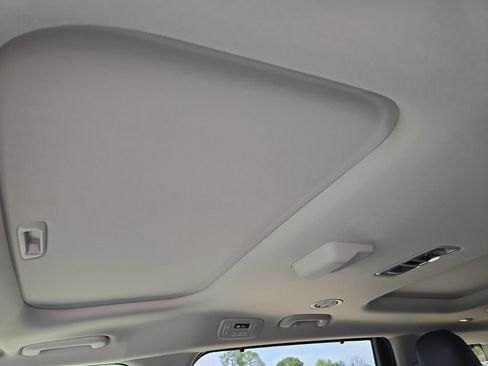 New 2026 Kia Carnival SX FWD image 24