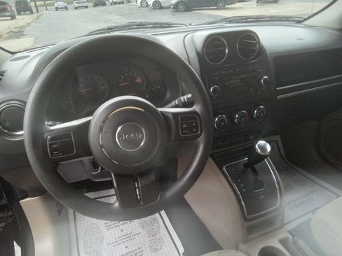 Used 2014 Jeep Patriot Sport w/ Power Value Group FWD image 15