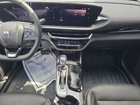 Certified 2025 Buick Envista Avenir FWD image 13