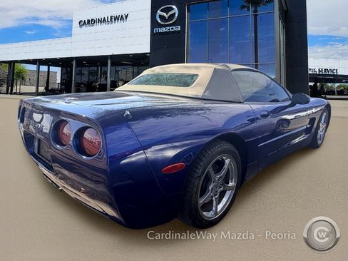 Used 2004 Chevrolet Corvette Convertible w/ Preferred Equipment Group RWD image 4