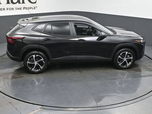 New 2026 Chevrolet Trax RS w/ Sunroof Package FWD image 17