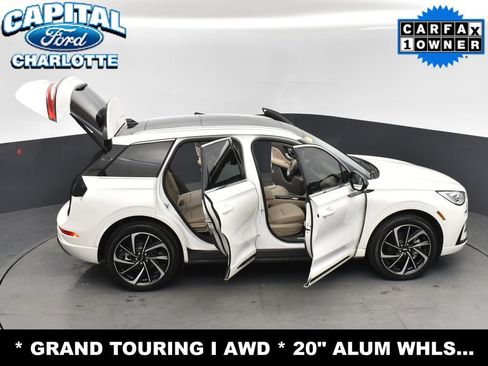 Used 2024 Lincoln Corsair Grand Touring w/ Rear Removable Package Tray image 32