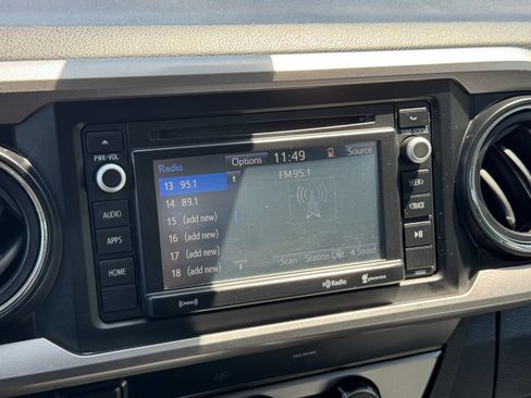 Used 2019 Toyota Tacoma SR5 RWD image 20
