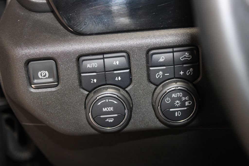 Used 2025 Chevrolet Silverado 2500 LTZ w/ LTZ Plus Package AWD/4WD image 48