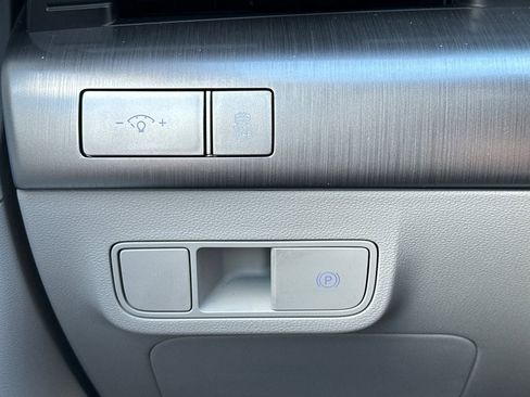 Used 2024 Hyundai Kona SEL image 31