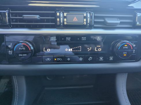 New 2025 Nissan Pathfinder Platinum w/ Cargo Package image 18