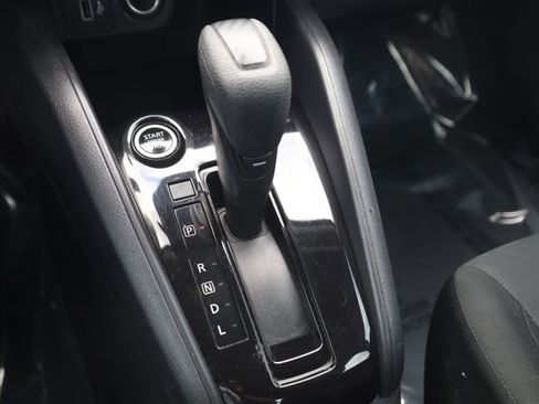 Used 2021 Nissan Versa S FWD image 19