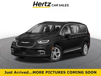 Used 2023 Chrysler Pacifica Touring-L