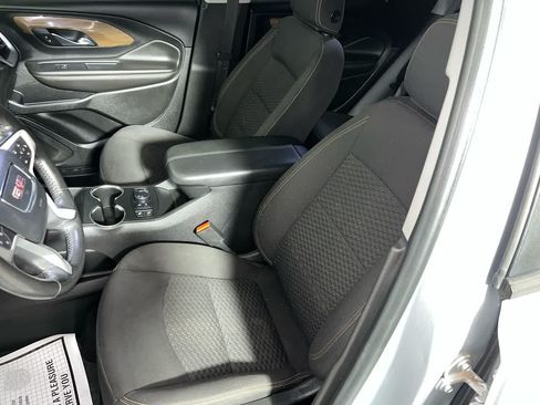 Used 2021 GMC Terrain SLE w/ Driver Convenience Package FWD image 15
