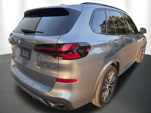 Used 2026 BMW X5 xDrive40i w/ M Sport Package AWD/4WD image 4
