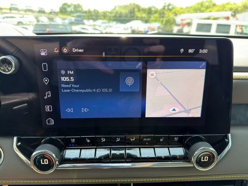 Used 2025 Chevrolet Colorado ZR2 w/ Technology Package AWD/4WD image 34