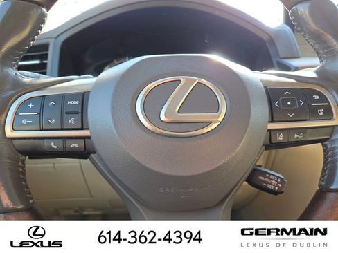 Used 2017 Lexus LX 570 4WD image 40