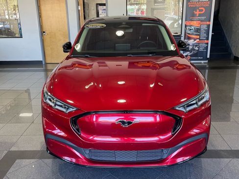 Used 2021 Ford Mustang Mach-E Premium image 9