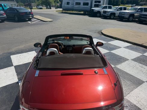 Used 2007 MAZDA MX-5 Miata Grand Touring w/ Premium Pkg RWD image 10