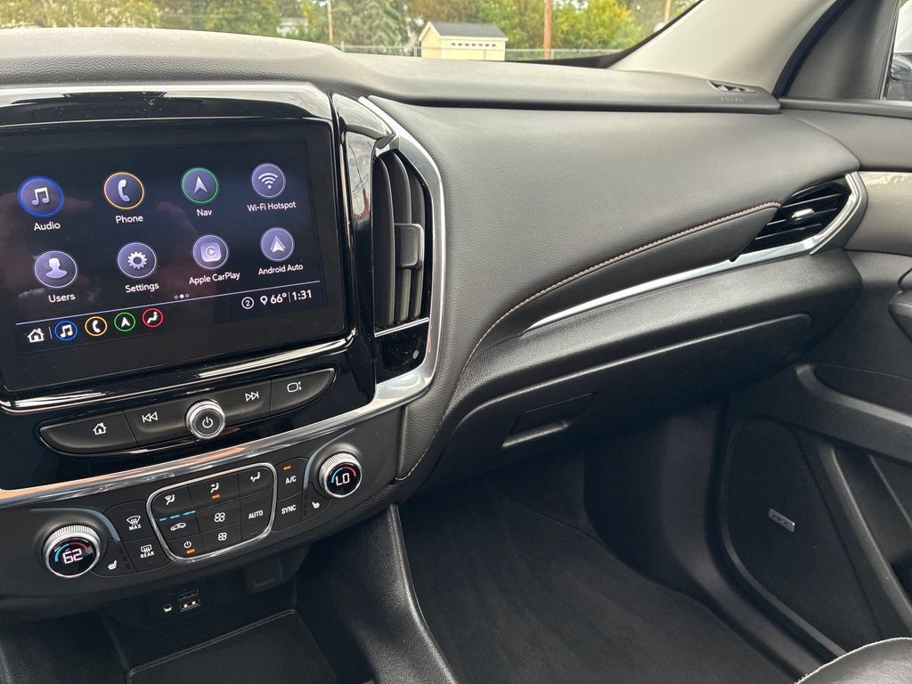 Used 2020 Chevrolet Traverse LT w/ LT Premium Package AWD/4WD image 22
