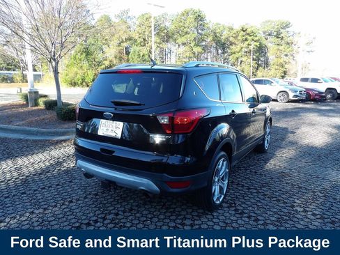 Used 2019 Ford Escape Titanium image 6
