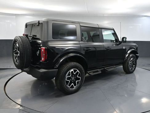 Used 2023 Ford Bronco Outer Banks image 6