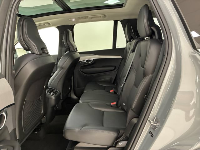 Used 2024 Volvo XC90 B5 Core AWD/4WD image 18