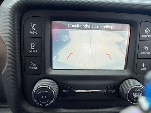 Used 2018 Jeep Wrangler Unlimited Sport AWD/4WD image 12