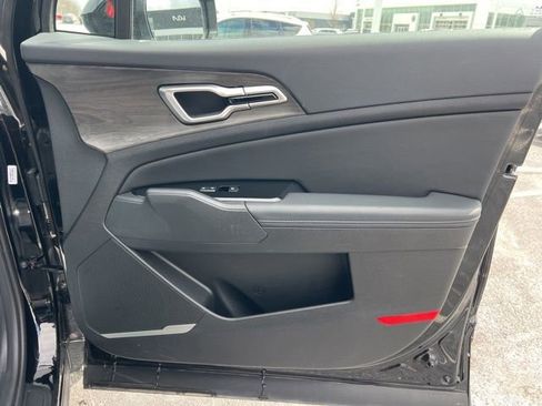 Used 2025 Kia Sportage X-Line image 36