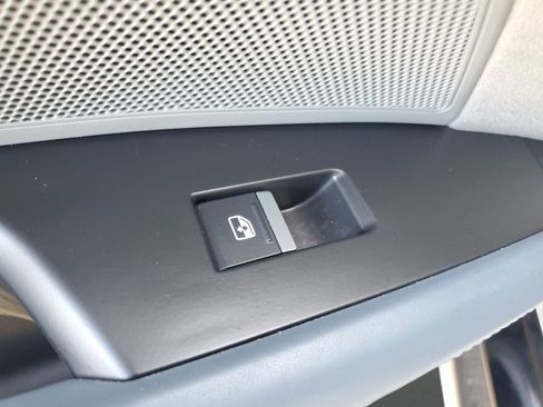 Used 2022 Audi e-tron GT Premium Plus w/ Performance Package image 16