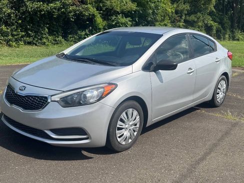 Used 2016 Kia Forte LX FWD image 4
