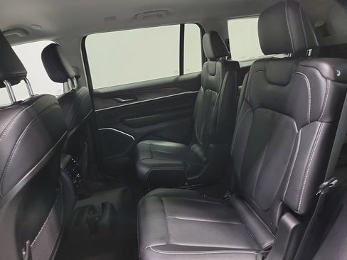 Used 2022 Jeep Grand Cherokee L Limited image 32