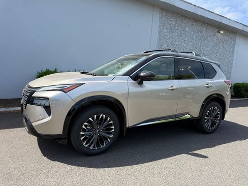 New 2026 Nissan Rogue Platinum w/ Platinum Premium Package AWD/4WD image 2