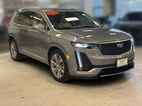 Used 2023 Cadillac XT6 Premium Luxury image 3