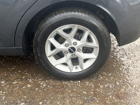 Used 2025 Kia Soul LX w/ LX Technology Package image 25