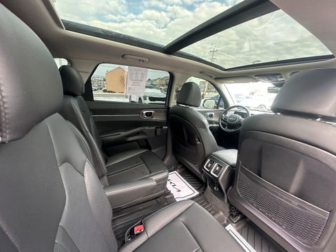 Used 2024 Kia Sorento X-Line EX image 19