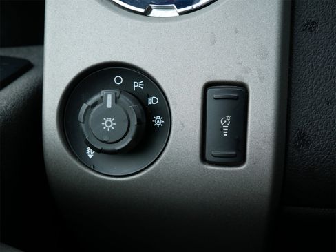 Used 2015 Ford F450 Lariat image 19