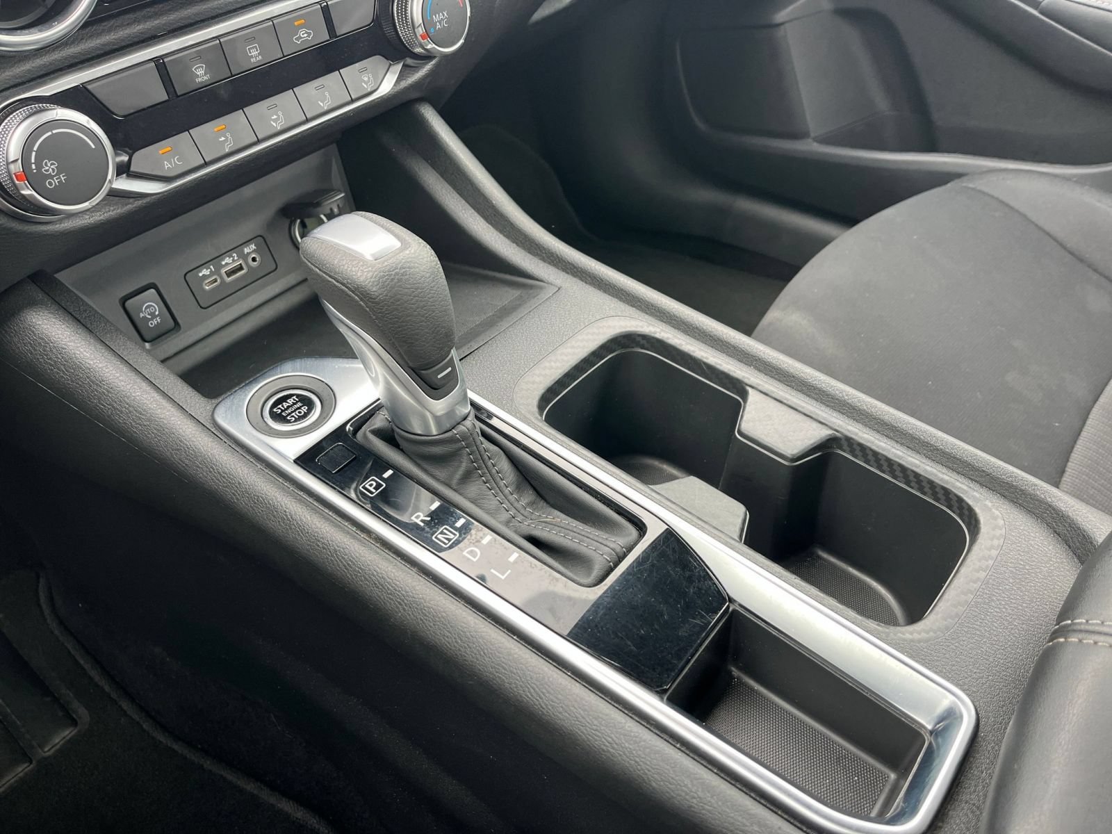 Used 2025 Nissan Sentra SV FWD image 39