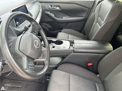 Used 2025 Nissan Rogue SV FWD image 20