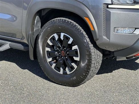 Used 2022 Nissan Frontier PRO-4X w/ Off-Road Protection Package image 9