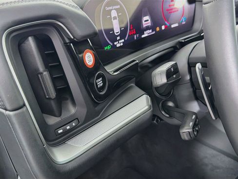 Certified 2026 Porsche Cayenne S AWD/4WD image 33