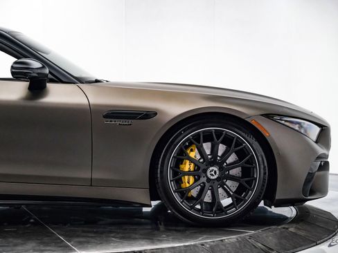 Used 2022 Mercedes-Benz SL 55 AMG 4MATIC image 31