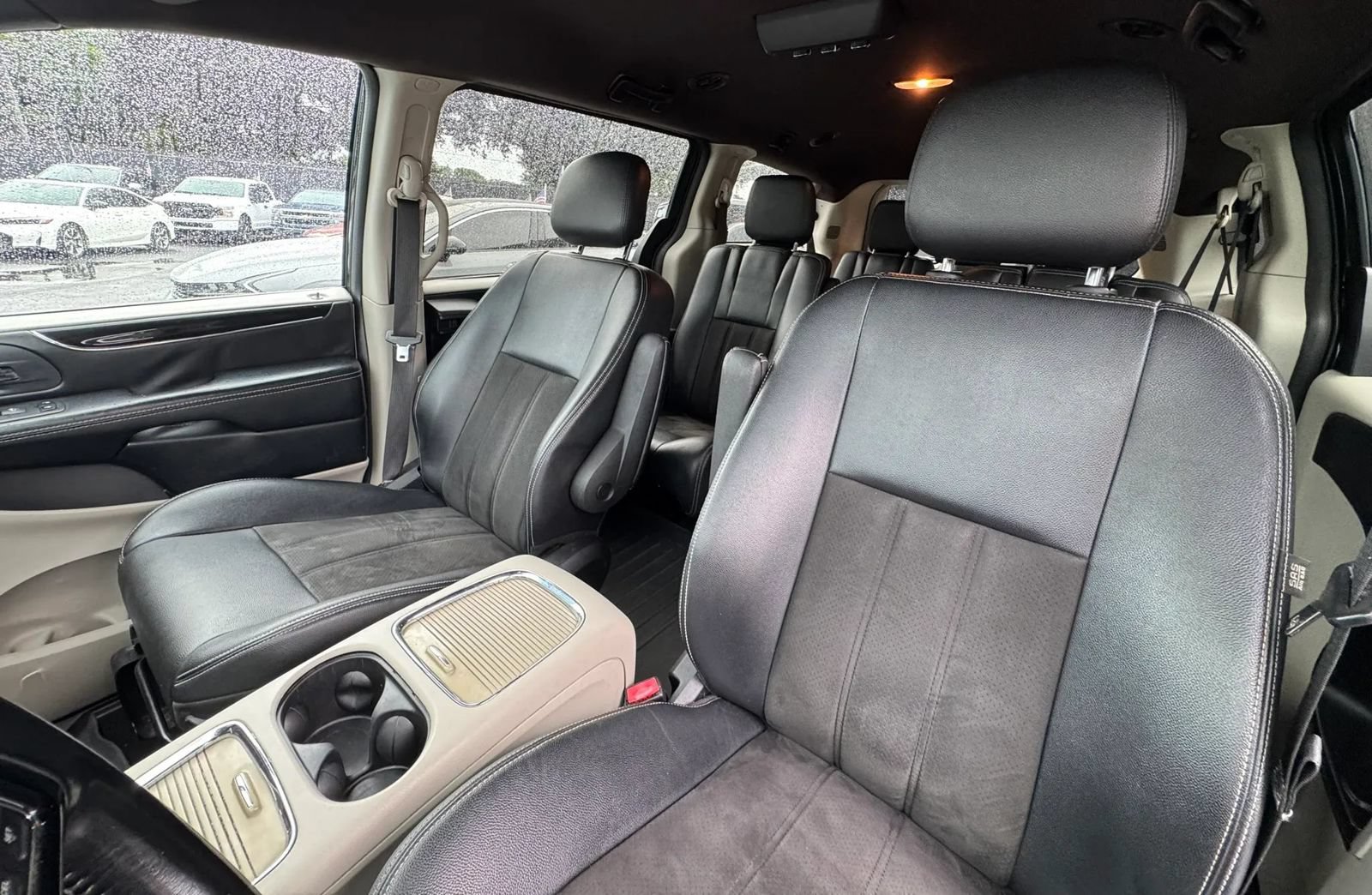 Used 2019 Dodge Grand Caravan SXT FWD image 37