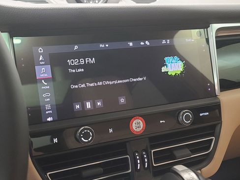 New 2026 Porsche Macan image 21