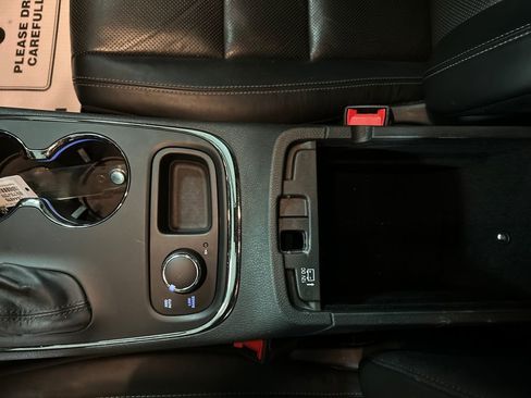 Used 2020 Dodge Durango R/T w/ Technology Group AWD/4WD image 19