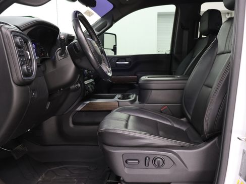 Used 2021 Chevrolet Silverado 2500 High Country w/ Z71 Off-Road Package image 8