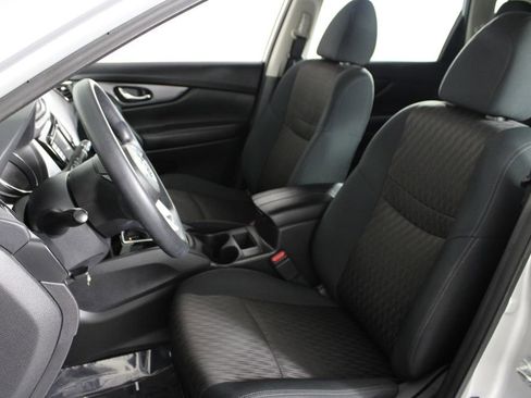 Certified 2018 Nissan Rogue S image 18