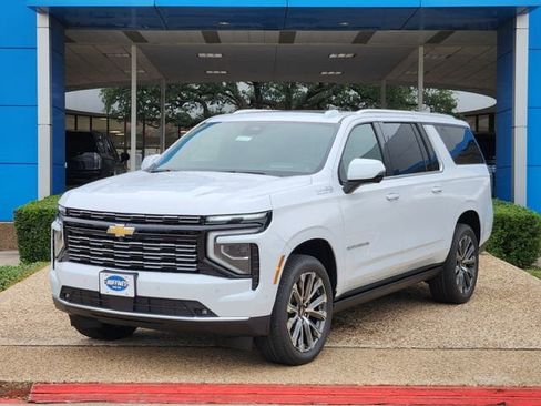 New 2026 Chevrolet Suburban High Country AWD/4WD image 3