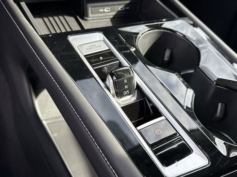 New 2026 Volkswagen Atlas SE FWD image 14