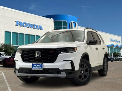 New 2025 Honda Pilot TrailSport